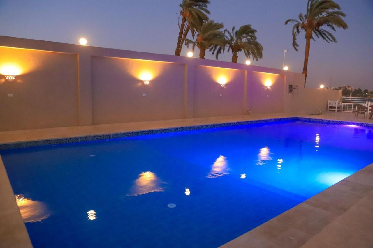 Royal Nile Villas - Pool View Apartment 2 Luxor Bagian luar foto