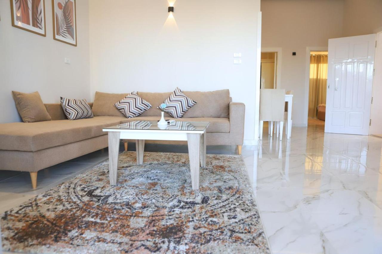Royal Nile Villas - Pool View Apartment 2 Luxor Bagian luar foto