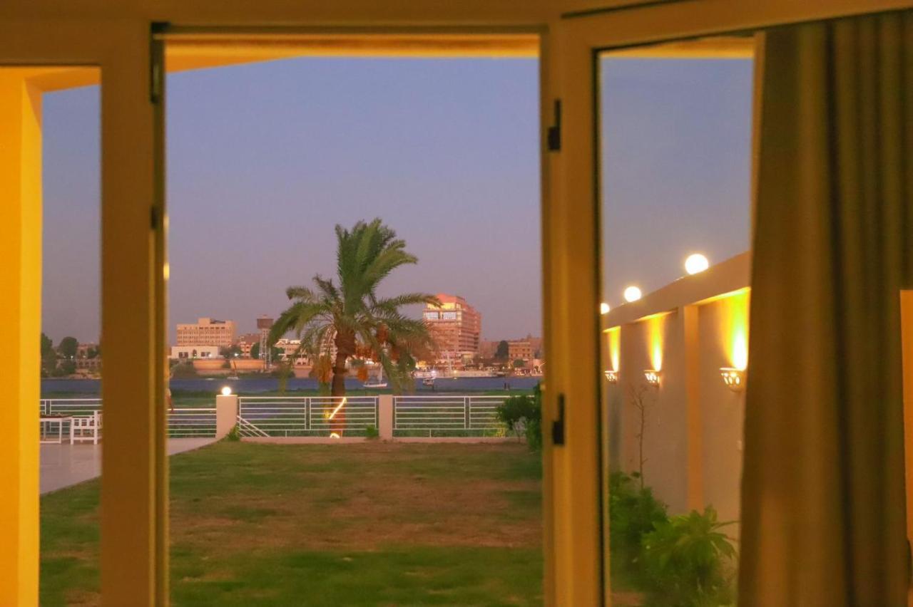Royal Nile Villas - Pool View Apartment 2 Luxor Bagian luar foto