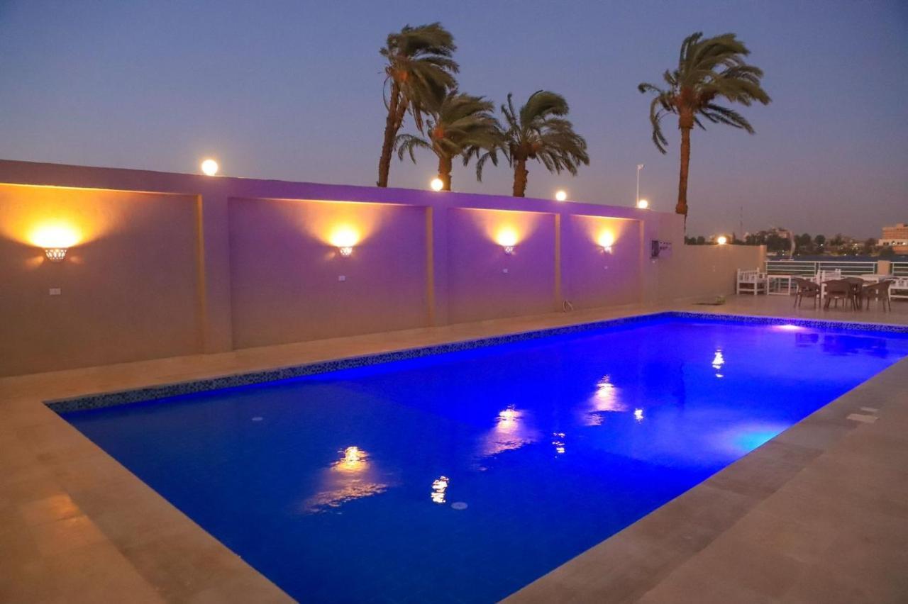 Royal Nile Villas - Pool View Apartment 2 Luxor Bagian luar foto