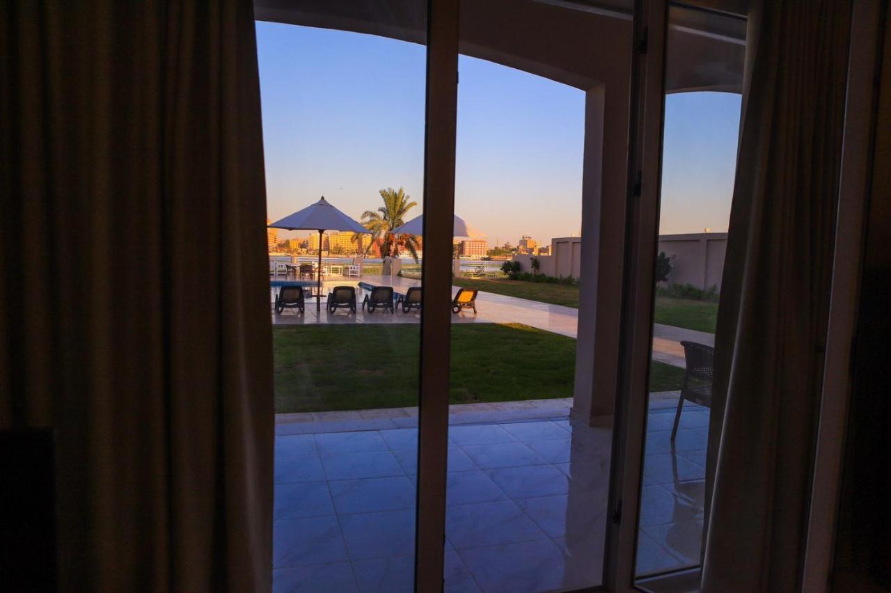 Royal Nile Villas - Pool View Apartment 2 Luxor Bagian luar foto