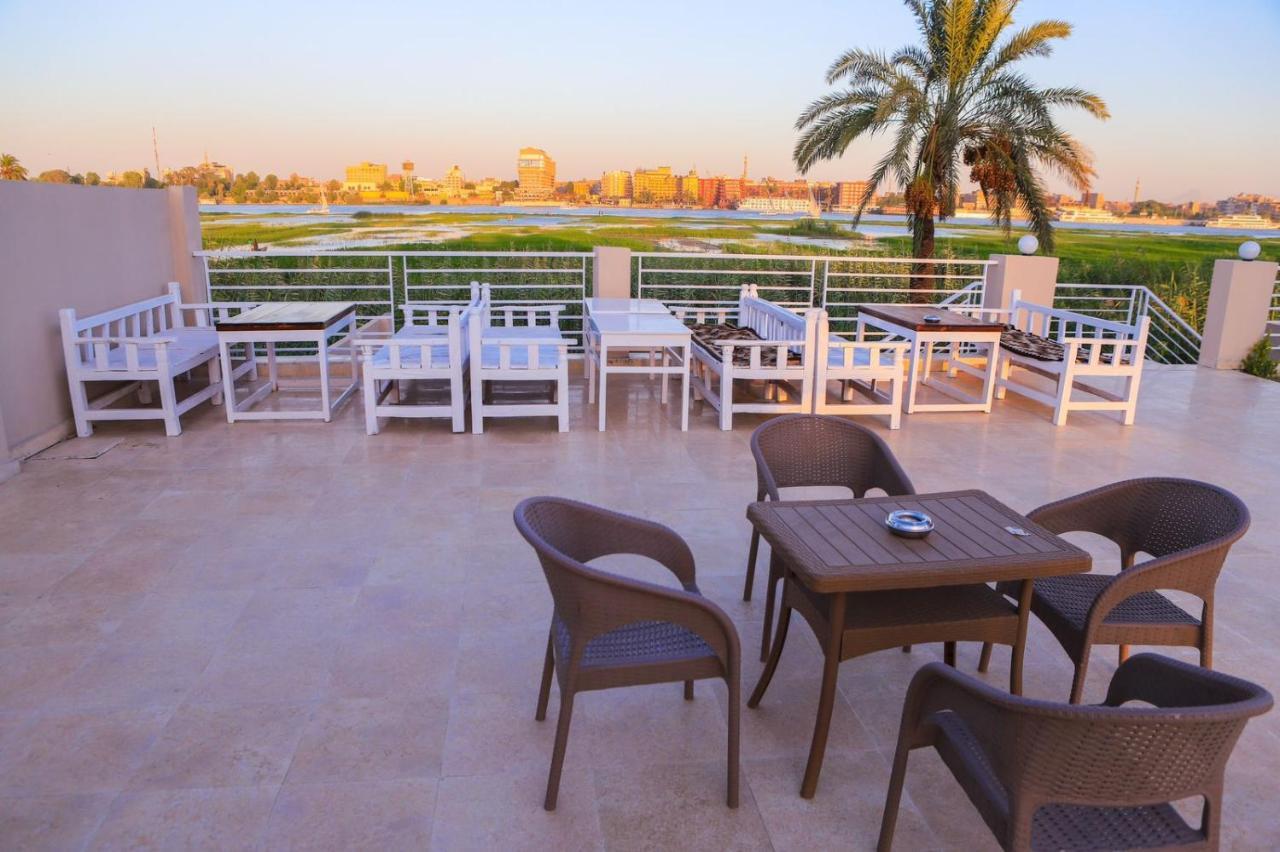 Royal Nile Villas - Pool View Apartment 2 Luxor Bagian luar foto